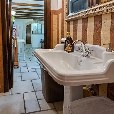 Daire Due Passi Dal Borgo Antico Bari