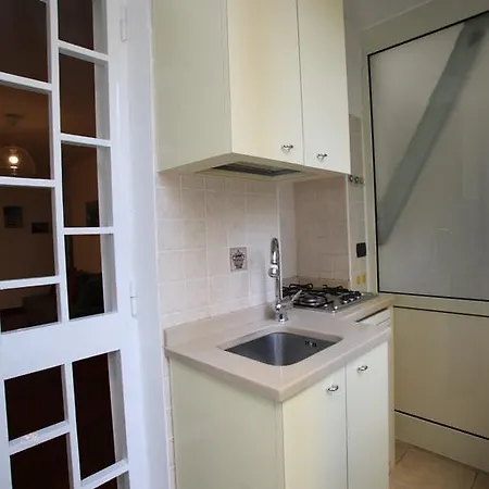 Due Passi Dal Borgo Antico Apartment *